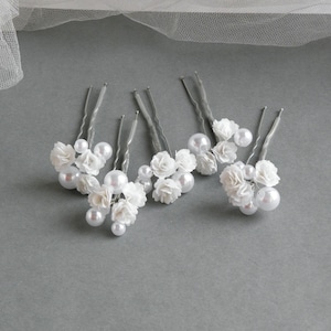 Babys breath pearls bridal hair pins Flower wedding piece for bride Floral accessory bride Small gypsophila headpiece bridesmaid