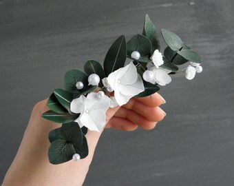 Eucalyptus hair pins Set of 8 Pearl flowers bridal hair piece Greenery wedding headpiece Floral hair pins