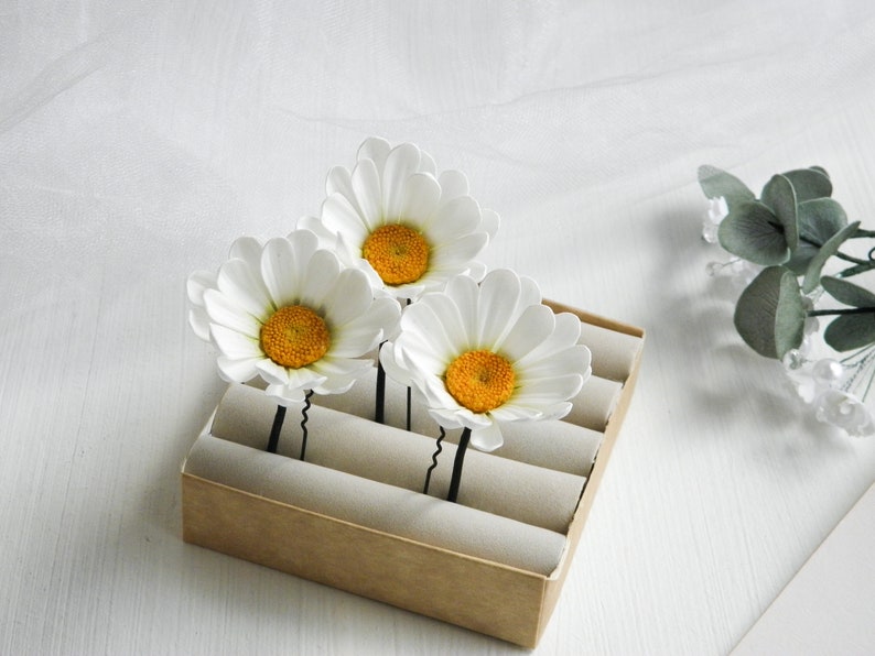 Daisy hair pins Flower bobby pins Wedding hair piece for bride Bridal floral headpiece Chamomile hair clip image 8