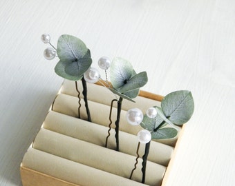 Eucalyptus hair piece Greenery bridal hair piece Eucalyptus hair pins Floral hair clip Pearl hair pins Wedding hair accessories for bride