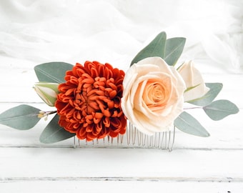 Peigne de mariée en eucalyptus Pièce de cheveux mariage automne Pièce de tête roses chrysanthèmes mariée postiche floral orange brûlé