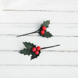 Holly berry hair pins Christmas wedding hair piece Red winter headpieces / Small bridal hair comb for woman / image 4