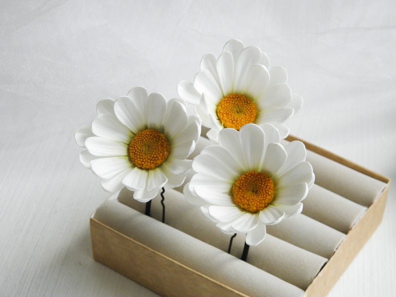 Daisy hair pins Flower bobby pins Wedding hair piece for bride Bridal floral headpiece Chamomile hair clip image 9