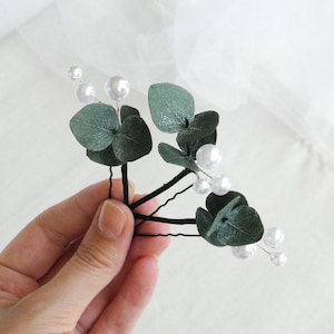 Alfileres de pelo verdes Pieza de pelo nupcial de eucalipto Perlas Tocado de boda floral para novia