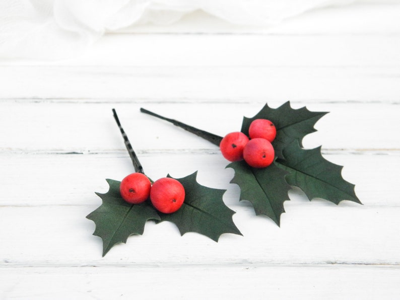 Holly berry hair pins Christmas wedding hair piece Red winter headpieces / Small bridal hair comb for woman / image 1