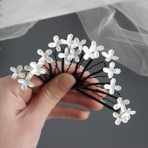 White flower hair pins Bridal floral piece SET of 10 Babys breath small wedding headpiece for bride