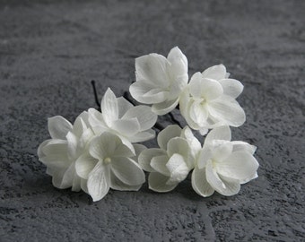 Ivory flowers hair pins Bridal floral hair piece Wedding headpiece for bride Bobby pins hair