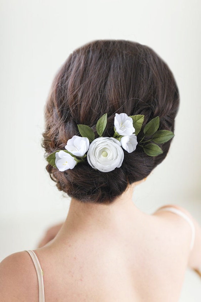 Floral hair pins for wedding Bridal hair piece white Bride flowers hair clip
