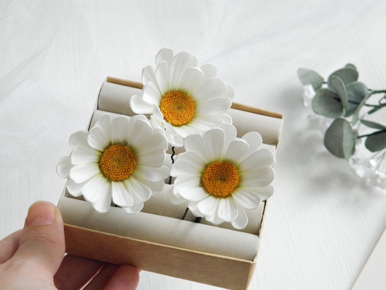 Daisy hair pins Flower bobby pins Wedding hair piece for bride Bridal floral headpiece Chamomile hair clip image 3