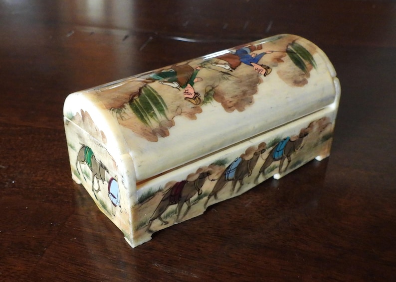 Vintage Persian Hand-Painted Camel Bone Trinket Box with Removeable Inside Shelf image 2