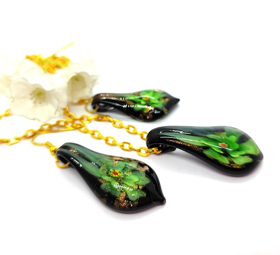 Green Murano Jewelry Set, Green Flower Murano Necklace and Earrings, Murano Earrings, Murano Jewelry, Murano Green Jewelry, Flower Jewelry
