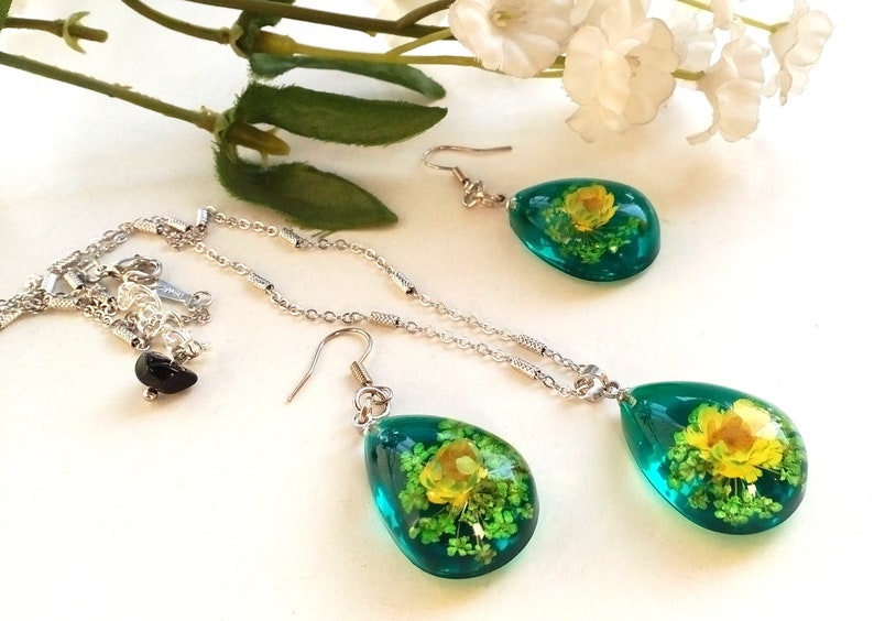 Epoxy Nature Resin Flower Resin Flower Jewelry Set Real Red Flowers Resin Jewelry Flower Resin Earrings Flower Resin Pendant Necklace