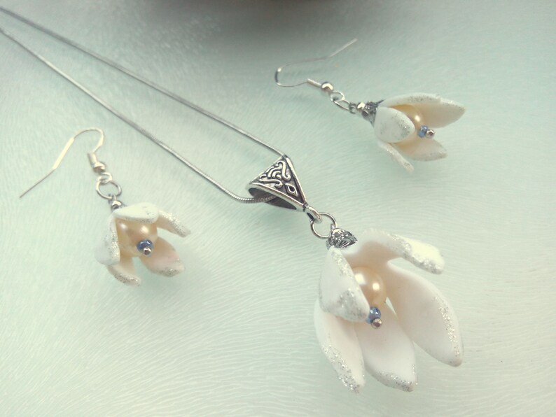 White Jewelry Set,Flower Jewelry Set White Flower Necklace White Flower Earrings White Flower Jewelry Set,Polymer Clay Flower Jewelry Set