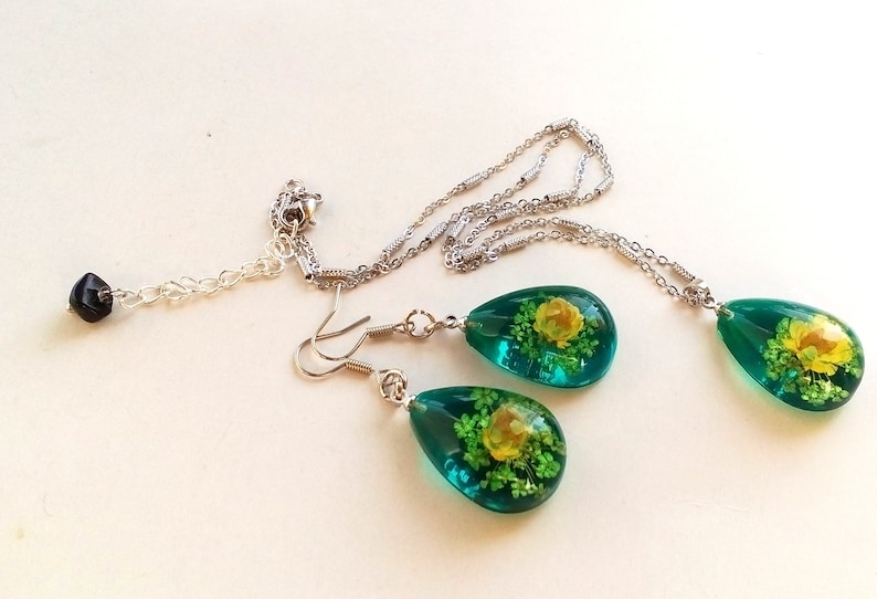 Epoxy Nature Resin Flower Resin Flower Jewelry Set Real Red Flowers Resin Jewelry Flower Resin Earrings Flower Resin Pendant Necklace
