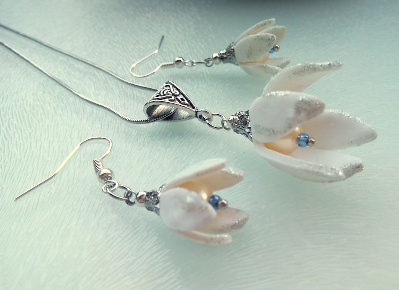 White Jewelry Set,Flower Jewelry Set White Flower Necklace White Flower Earrings White Flower Jewelry Set,Polymer Clay Flower Jewelry Set