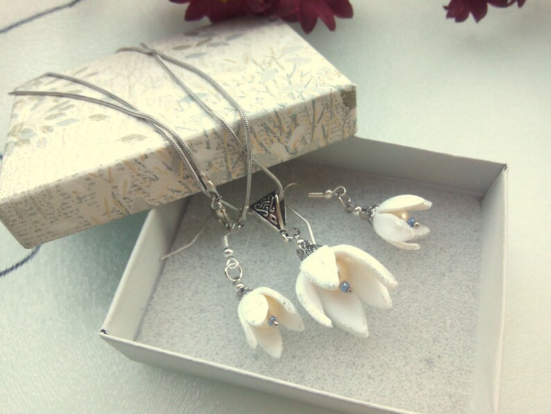 White Jewelry Set,Flower Jewelry Set White Flower Necklace White Flower Earrings White Flower Jewelry Set,Polymer Clay Flower Jewelry Set