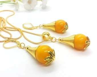 Yellow Jade Jewelry Set, Red Pink Jewelry Set, Yellow Earrings, Yellow Necklace, Yellow Jade Necklace, Red Pink Stone Jewelry Set For Woman