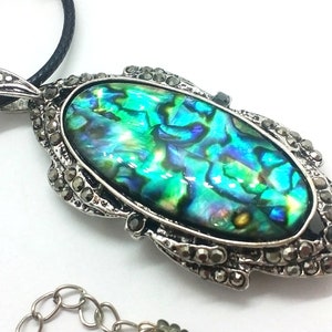 Abalone Crystal Necklace, Abalone Necklace, Abalone Pendant, Shell Pendant, Shell Jewelry, Mother of Pearl Pendant,Shell Crystal Necklace