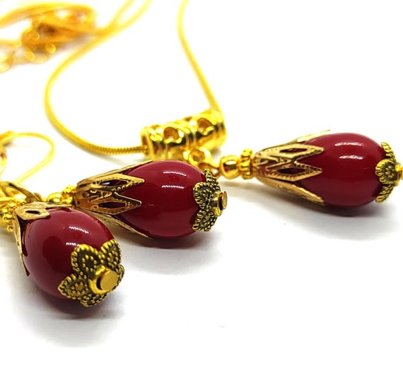 Red Howlite Jewelry Set, Red Jewelry Set, Red Stone Jewelry Set, Red Earrings, Red Necklace,Red Howlite Necklace, Red Stone Jewelry Women