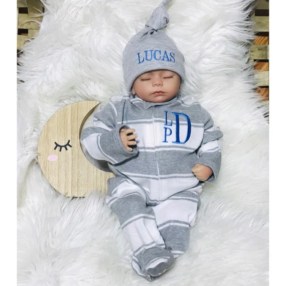 white newborn take home outfit