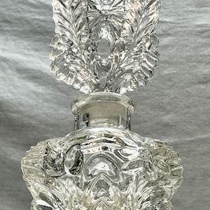 Vintage Clear Cut Glass Perfume/Scent Bottle-Daisy Glass Stopper