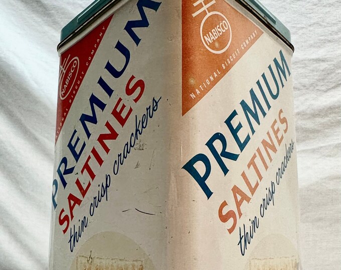 Vintage Saltine Cracker Advertising/Storage Tin