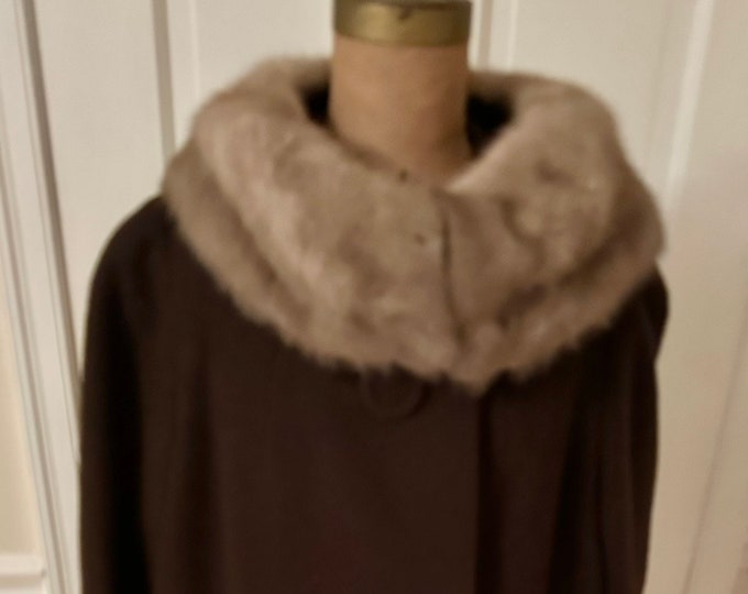 Vintage Ladies Chocolate Brown Wool Blend Coat with Fur Collar,Size 8