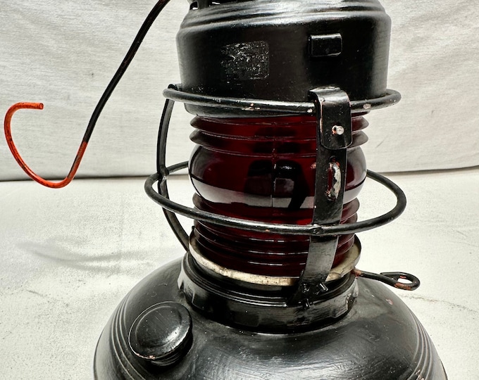 Vintage Trafficguard Black Metal Oil Lantern/Lamp, No 40, Embury Manufacturing,Warsaw New York
