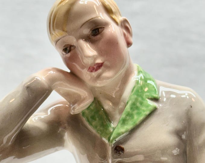 Antique Young Thinking Male Porcelain Figurine, Wein Knight Keramos, Austria, 1700 30R