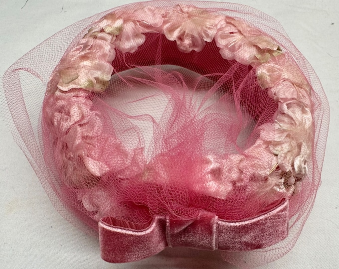 Vintage Ladies Pink Floral Fascinator/Pill Box Hat with Pink Netting and Hat Box