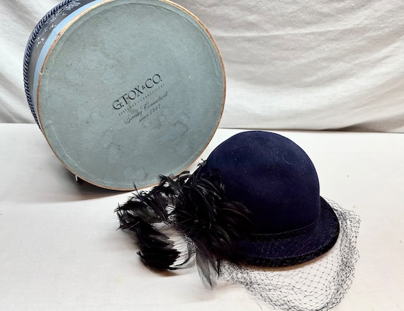 Vintage Ladies Royal Blue Wool Hat with Black Fea… - image 9