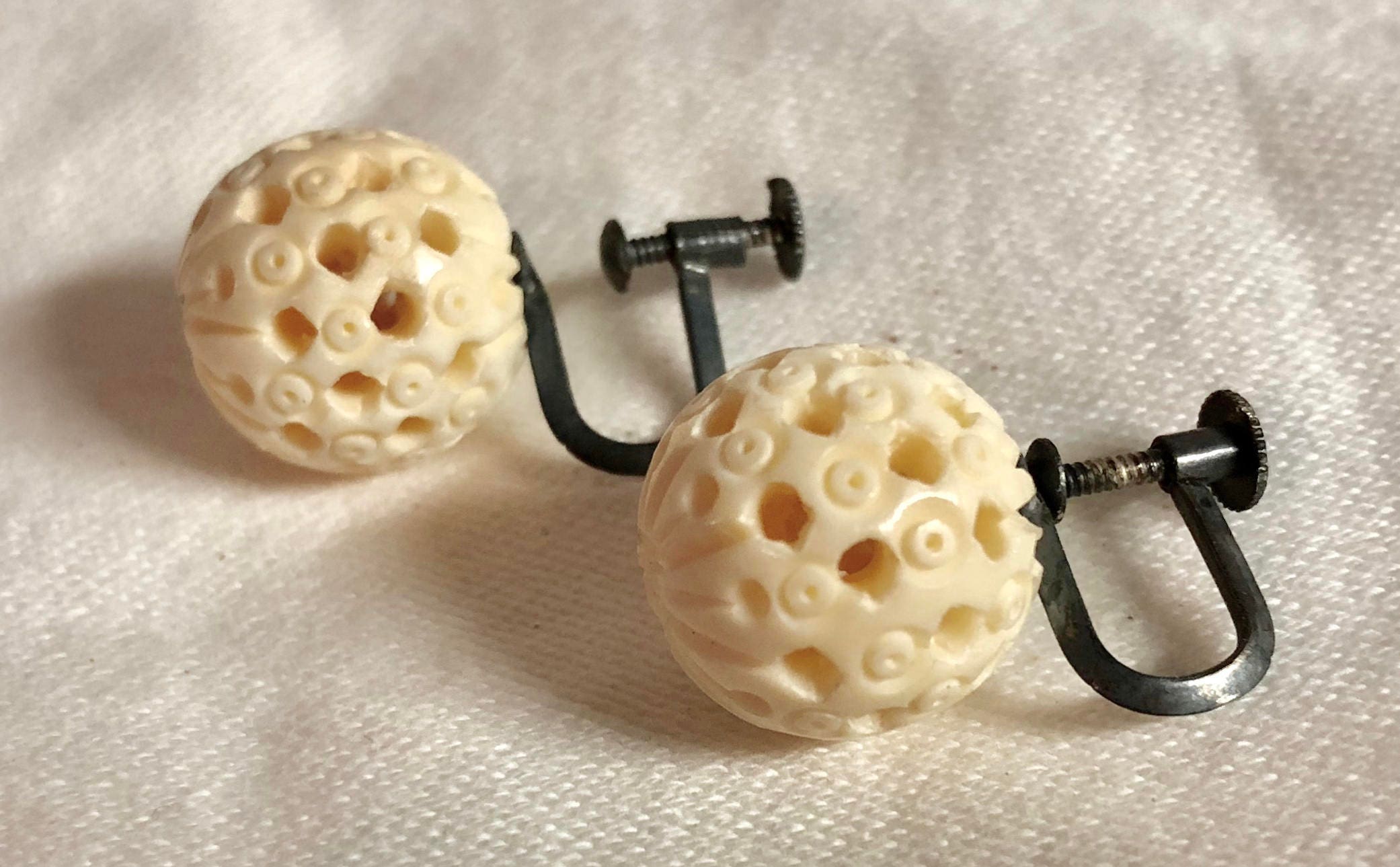Vintage store ivory earrings