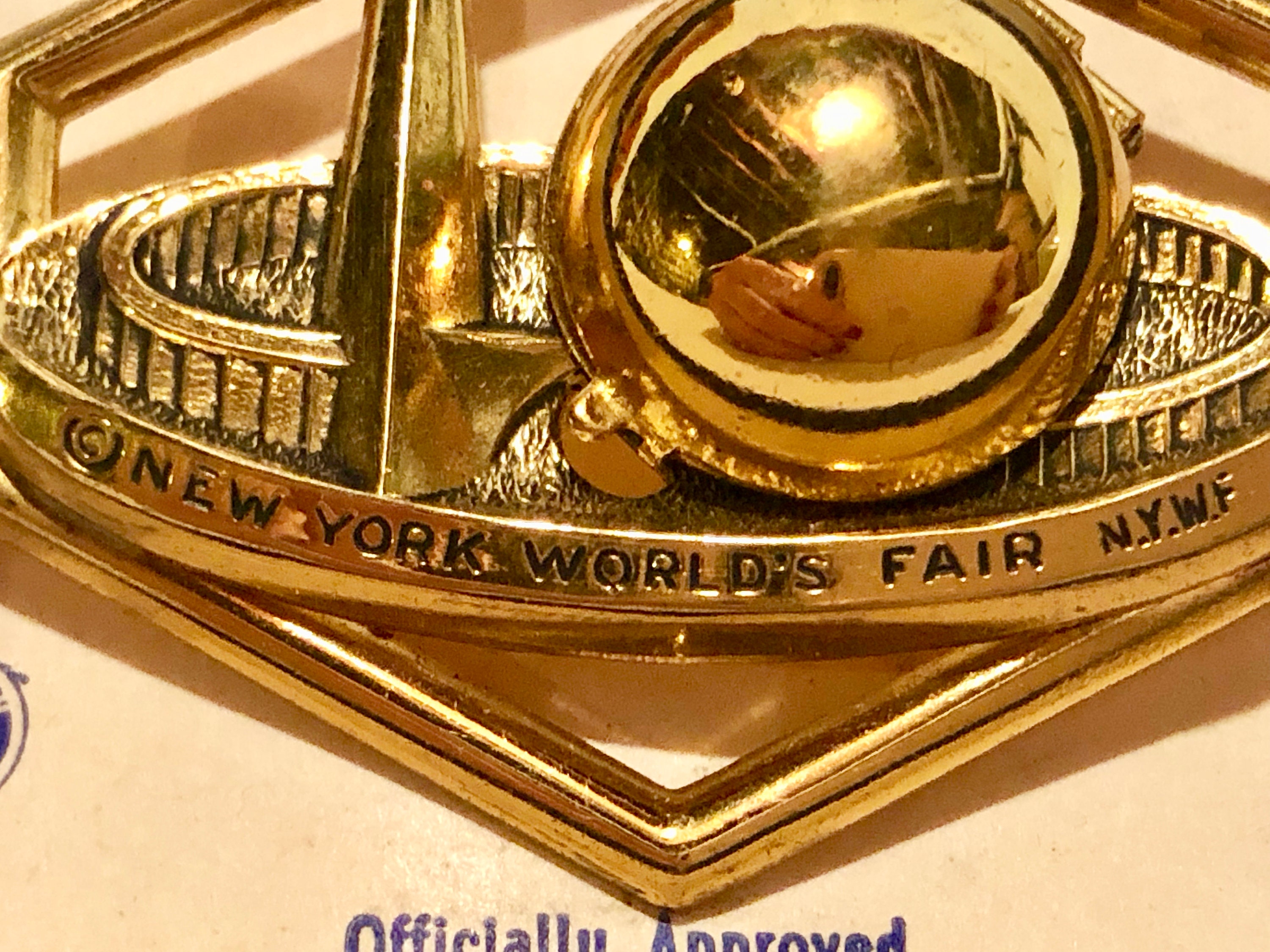 Vintage New York Worlds Fair Souvenir Gold Pin, Circa 1940