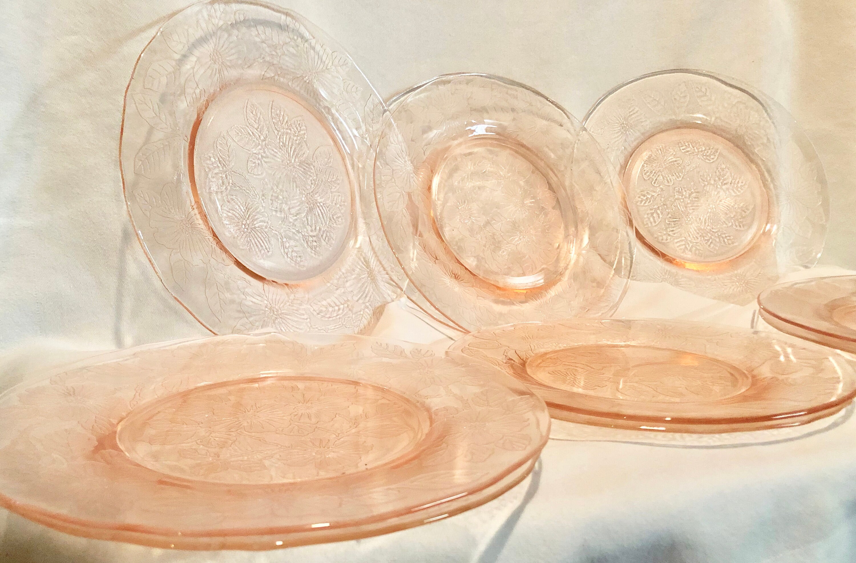 Vintage Blush Pink Dogwood Depression Glass Salad/Luncheon/Dessert