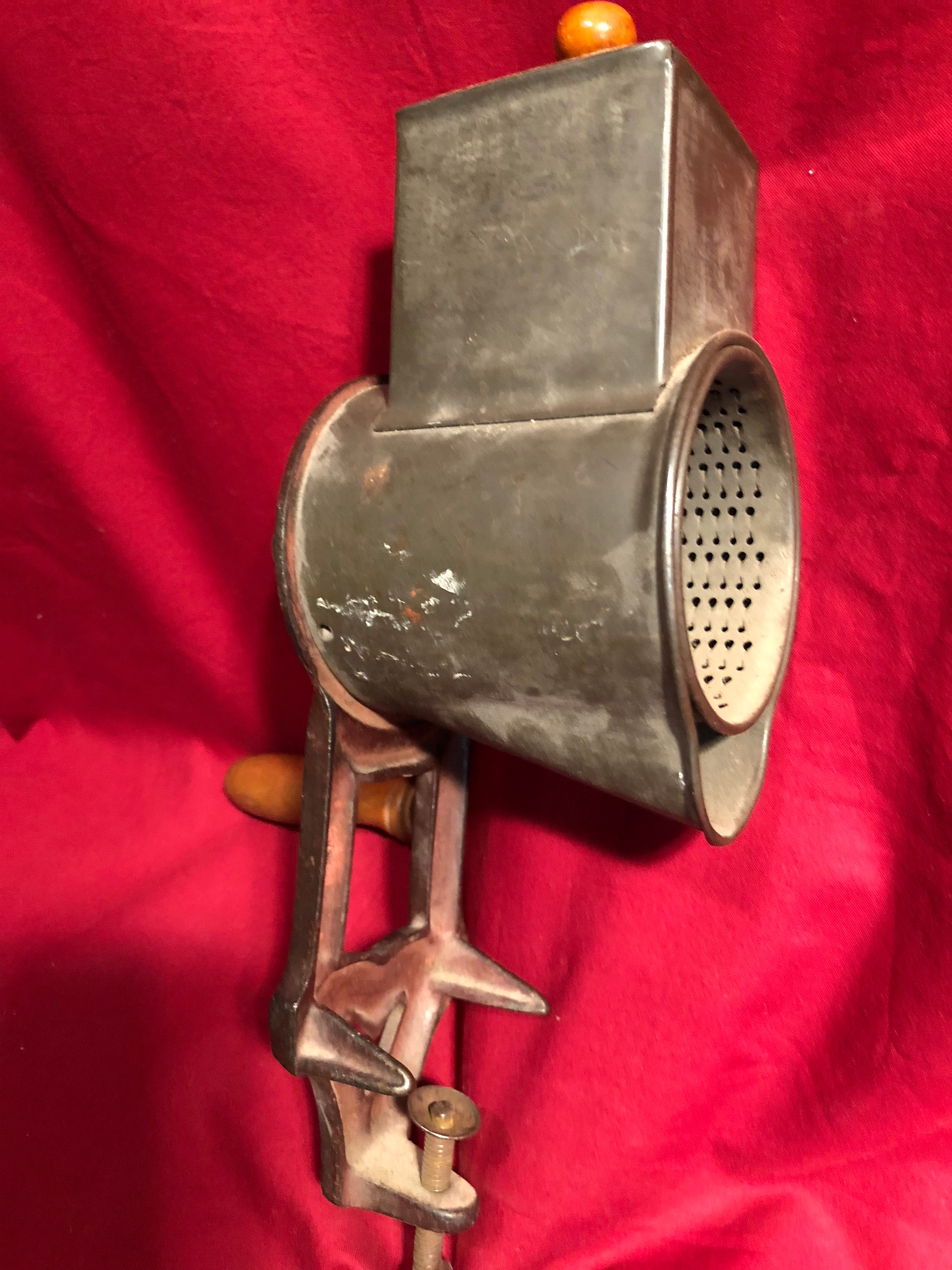 Duplex Record Antique Metal Cheese Grater with Wooden Block/Push