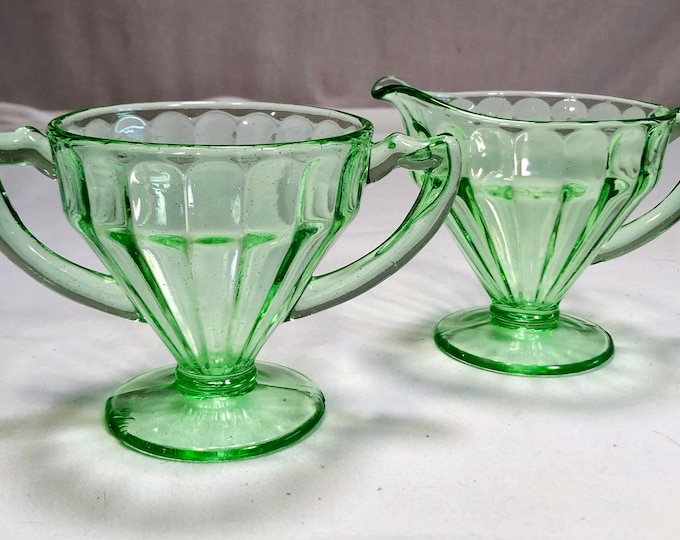 Vintage Green Depression Glass Sugar and Creamer Set, Round Robin Pattern