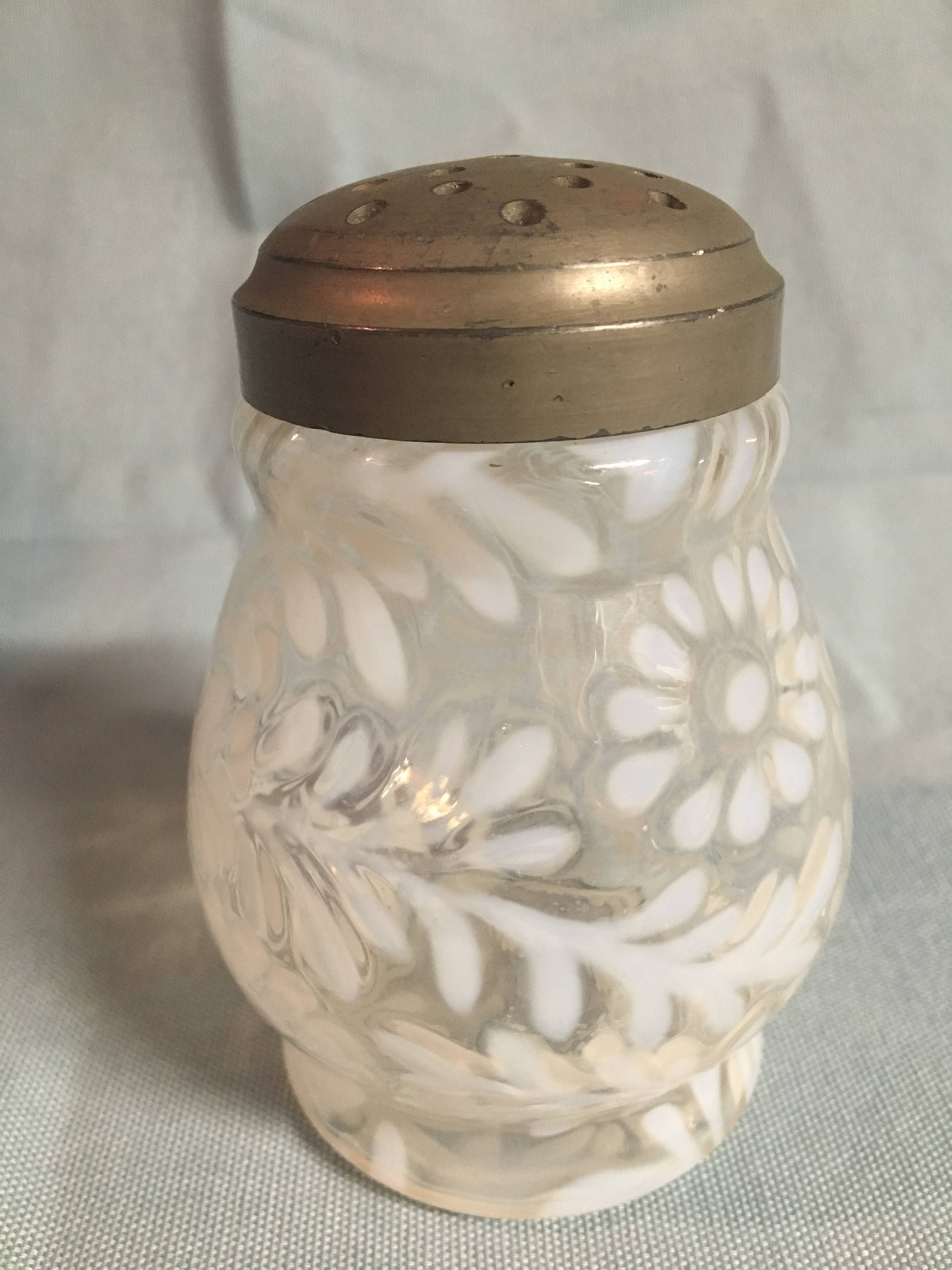 Antique Fenton Opalescent Daisy and Fern Sugar Shaker/Muffineer