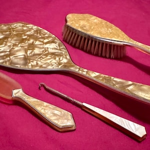 Vintage Gold Brush and Mirror Set - Etsy display picture 1