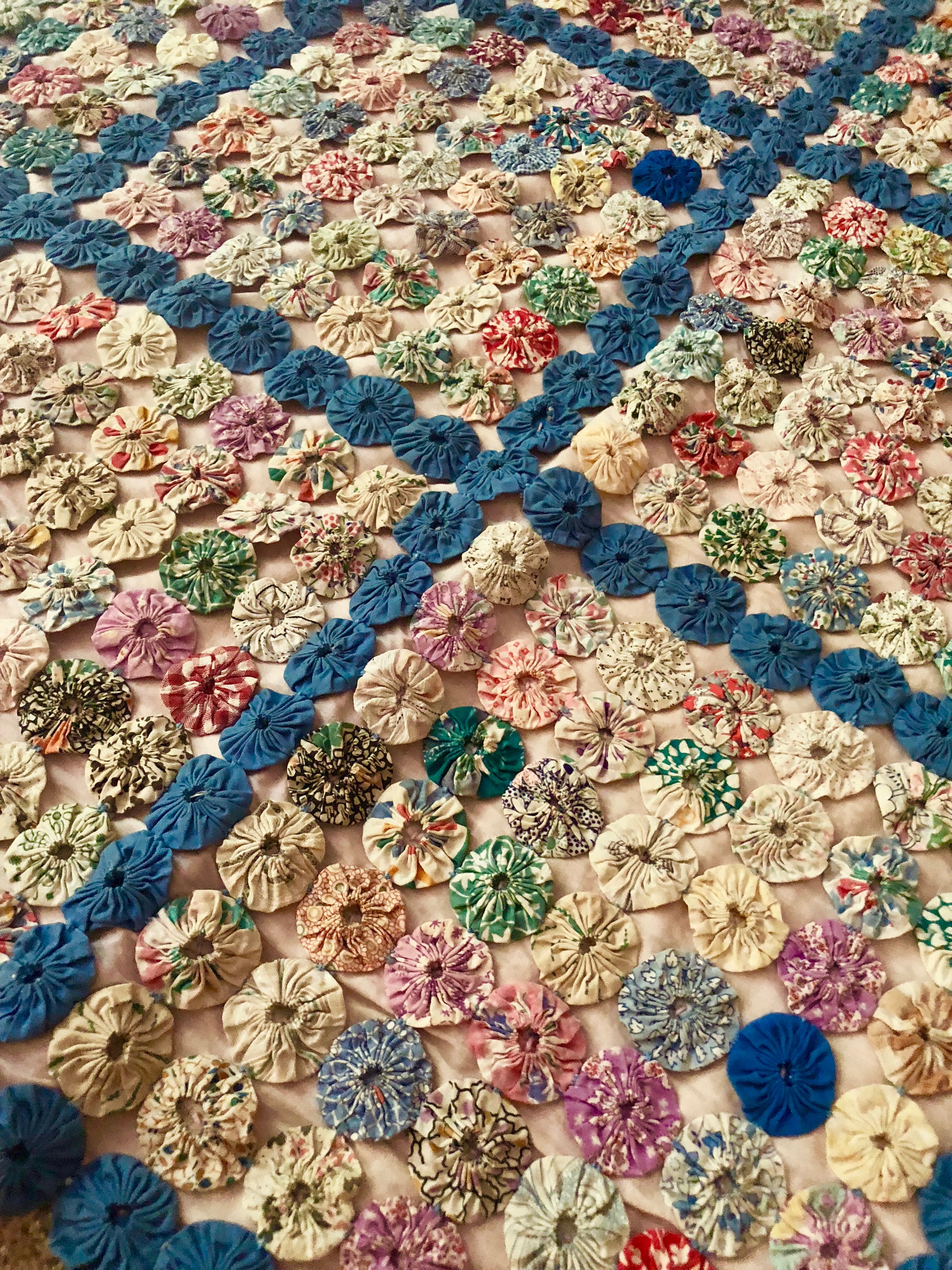 Vintage HandMade YoYo Quilt circa 19201940's