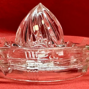 Vintage Clear Glass Citrus Juicer