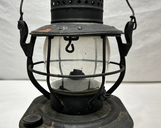 Vintage Dietz Black Metal/Clear Glass Railroad Kerosene Lantern, Osborn Barnes Co