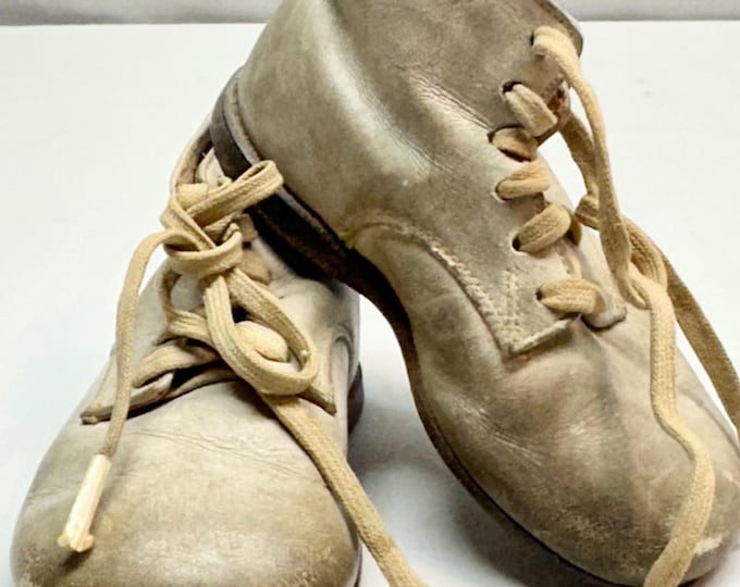 Vintage White Leather Baby/Toddler Shoes