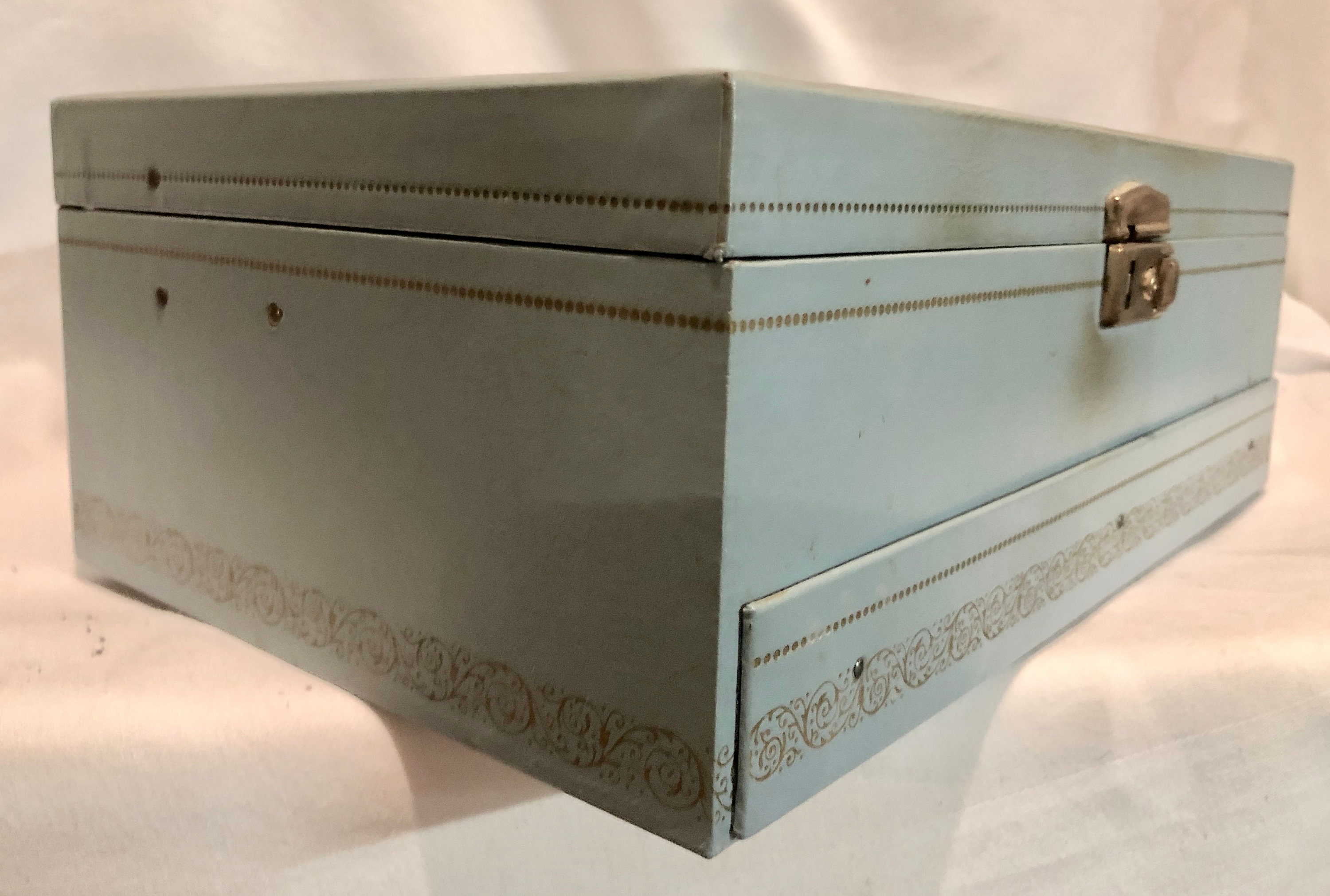 Vintage Mele Jewelry Box, The Magic Touch, Powder Blue Leatherette with