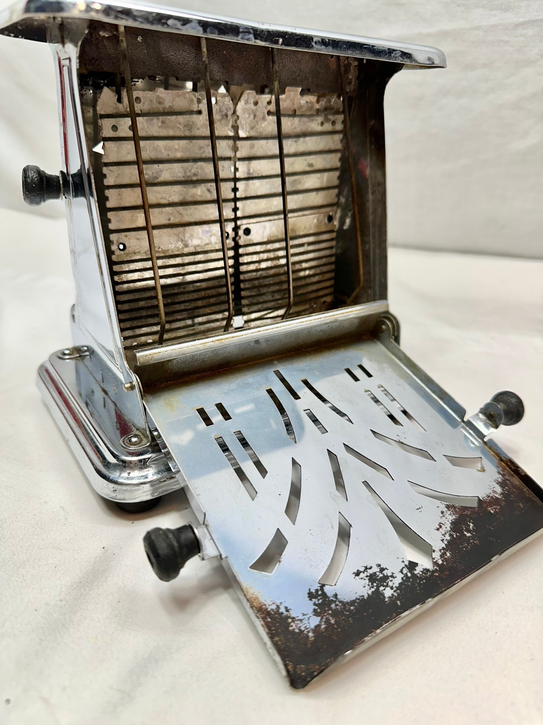 Vintage Decorative Chrome Two Door Drop Down Toaster with Original