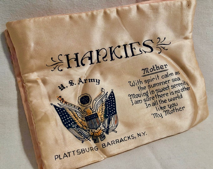 WWII Satin US Army Souvenir Mother Hankie Handkerchief Holder,Plattsburg,NY  Circa 1940's