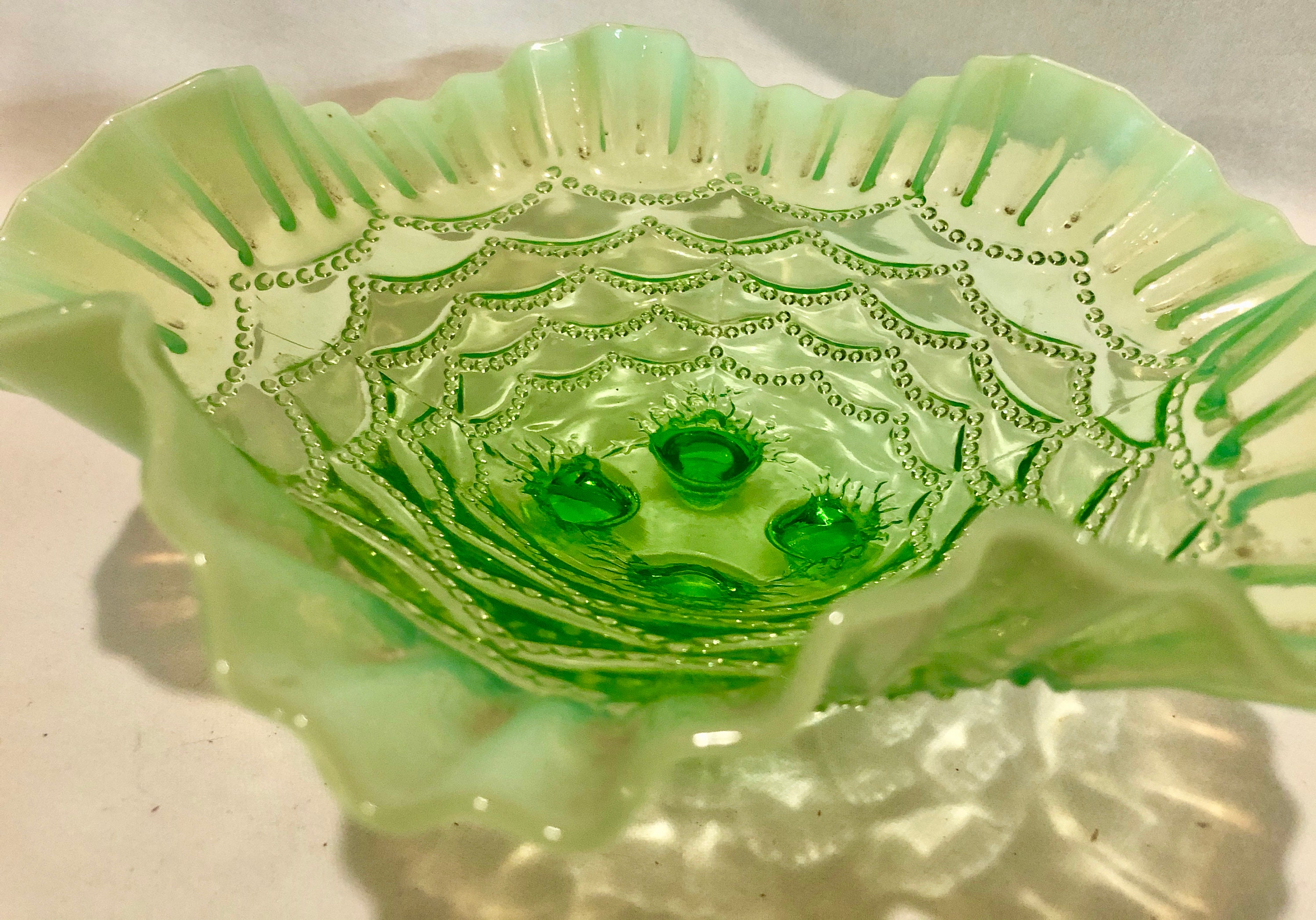 Vintage Light Green/White Depression Glass Beaded Ruffled Edge Four