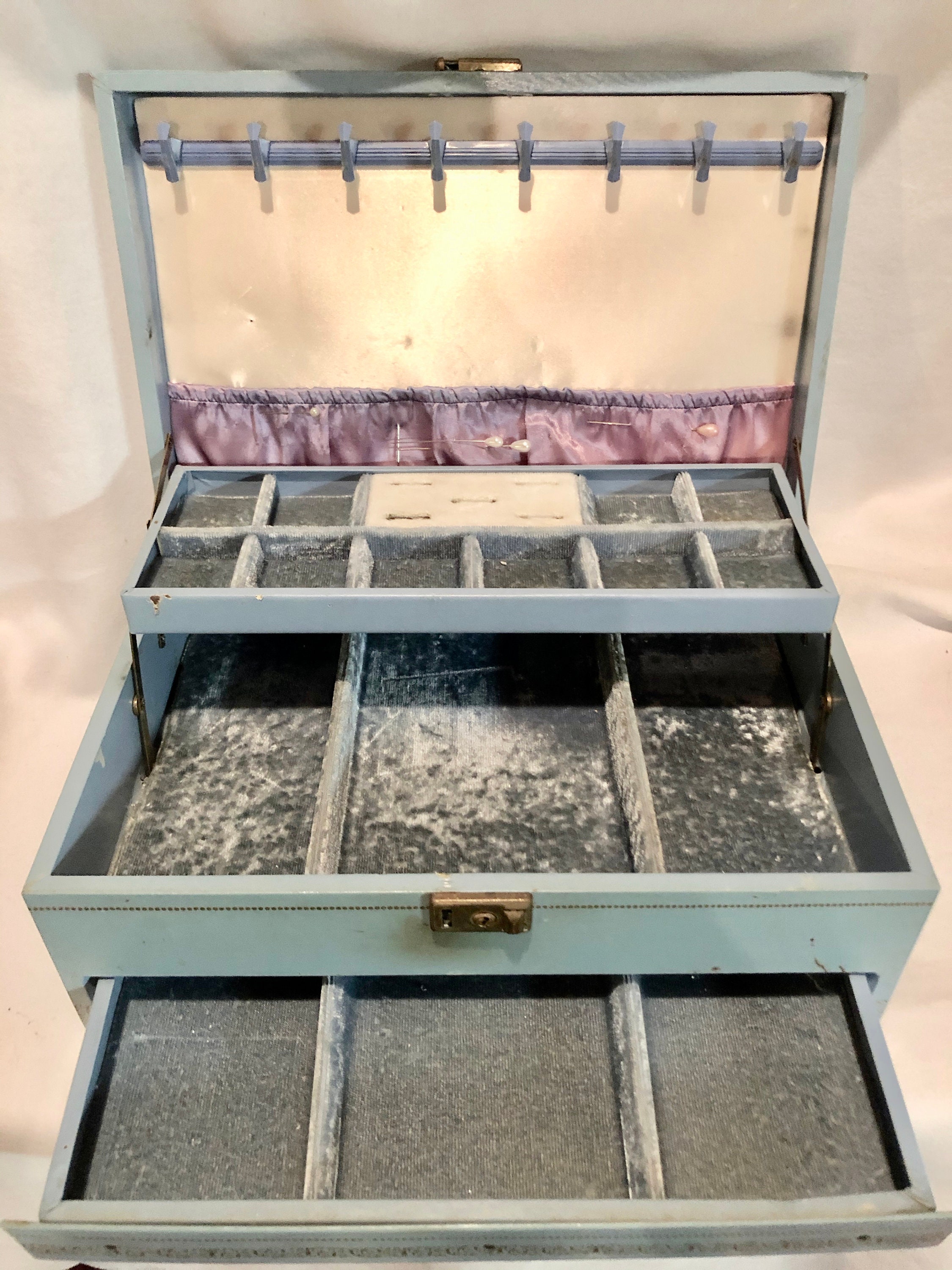 Vintage Mele Jewelry Box, The Magic Touch, Powder Blue Leatherette with