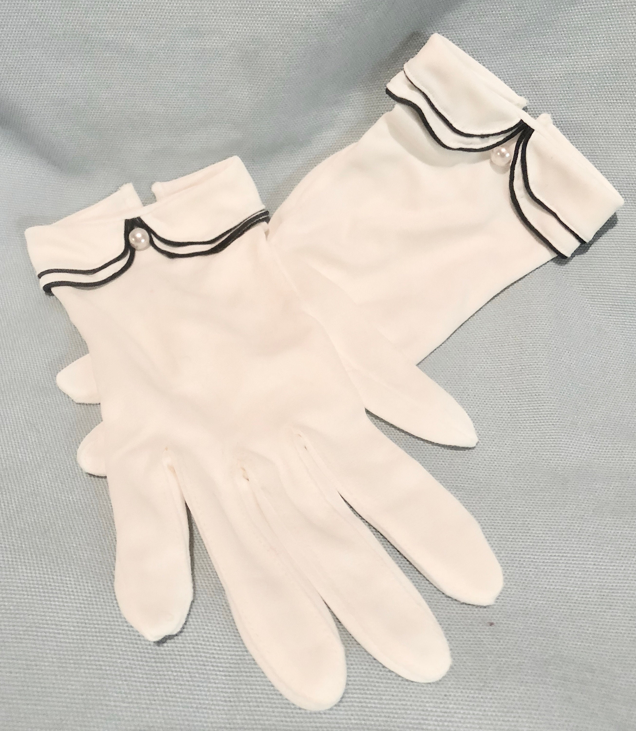 Pair of Vintage Ladies Classic White Gloves with Navy Blue Piping and