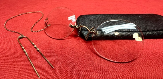 Vintage Women’s Reading Glasses with Chain/Hairpi… - image 2