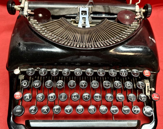 Vintage Black Remington Rand 5 Portable Typewriter in Original Carrying Case